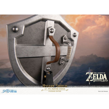 The Legend of Zelda Breath of the Wild PVC socha Hylian Shield Standard Edition 29 cm